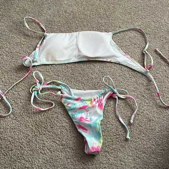 “Full Tilt- String thong Bikini size small” - Picture 2 of 4